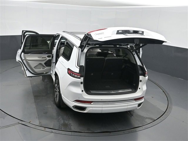 Used 2022 Jeep Grand Cherokee L Overland w/ Advanced Protech Group III image 53