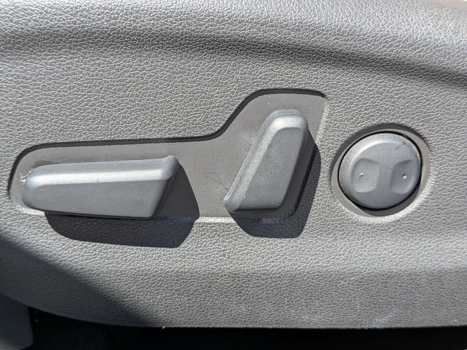 Used 2017 Hyundai Tucson SE Plus w/ Cargo Package FWD image 16