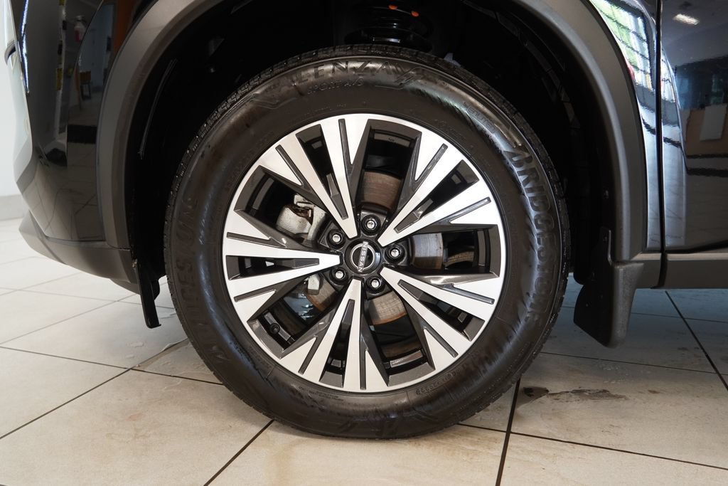 Used 2023 Nissan Rogue SV AWD/4WD image 15