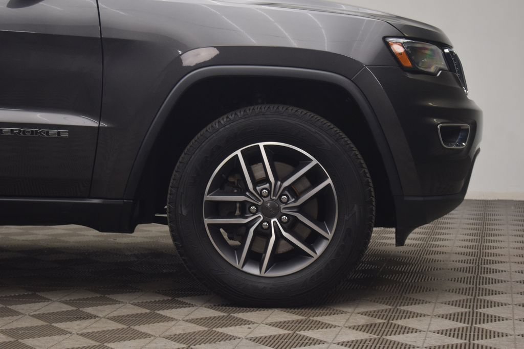 Used 2021 Jeep Grand Cherokee Limited w/ Premium Lighting Group AWD/4WD image 39