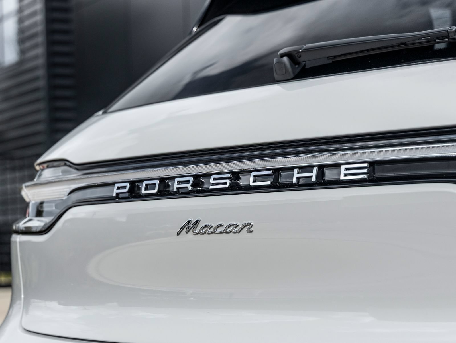 Certified 2026 Porsche Macan AWD/4WD image 15