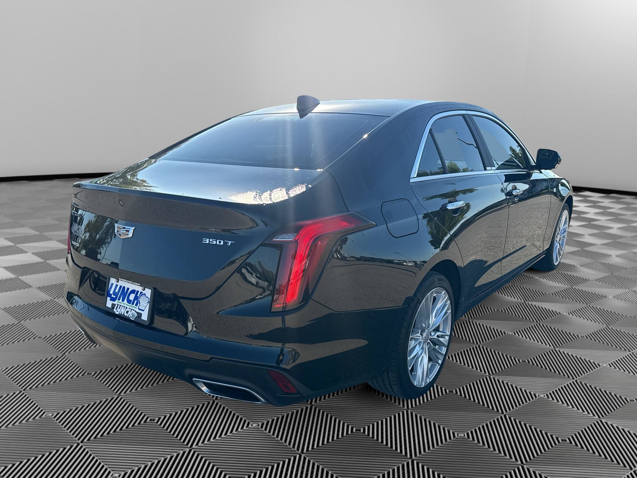 Used 2021 Cadillac CT4 Premium Luxury AWD/4WD image 4