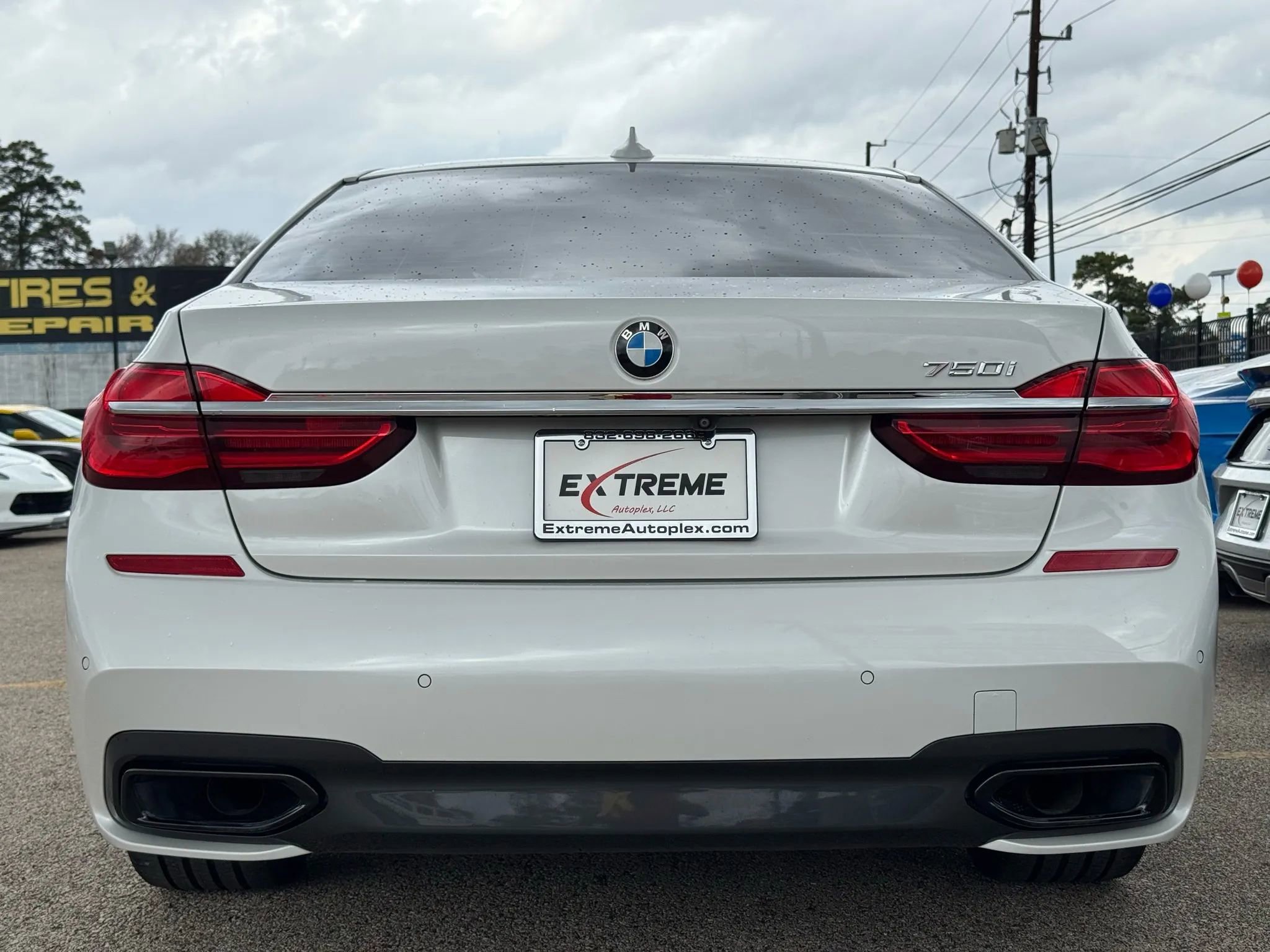 Used 2019 BMW 750i w/ Executive Package image 3