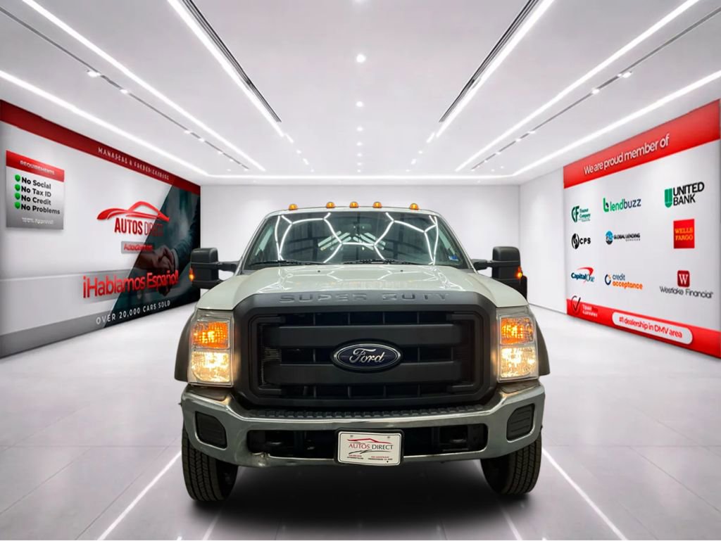 Used 2015 Ford F550 2WD Regular Cab Super Duty image 2