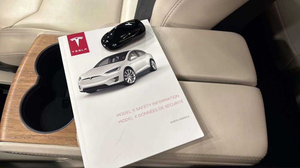 Used 2019 Tesla Model X 75D AWD/4WD image 28