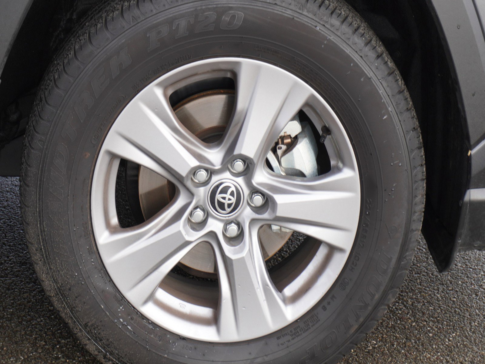 Used 2025 Toyota RAV4 XLE image 5