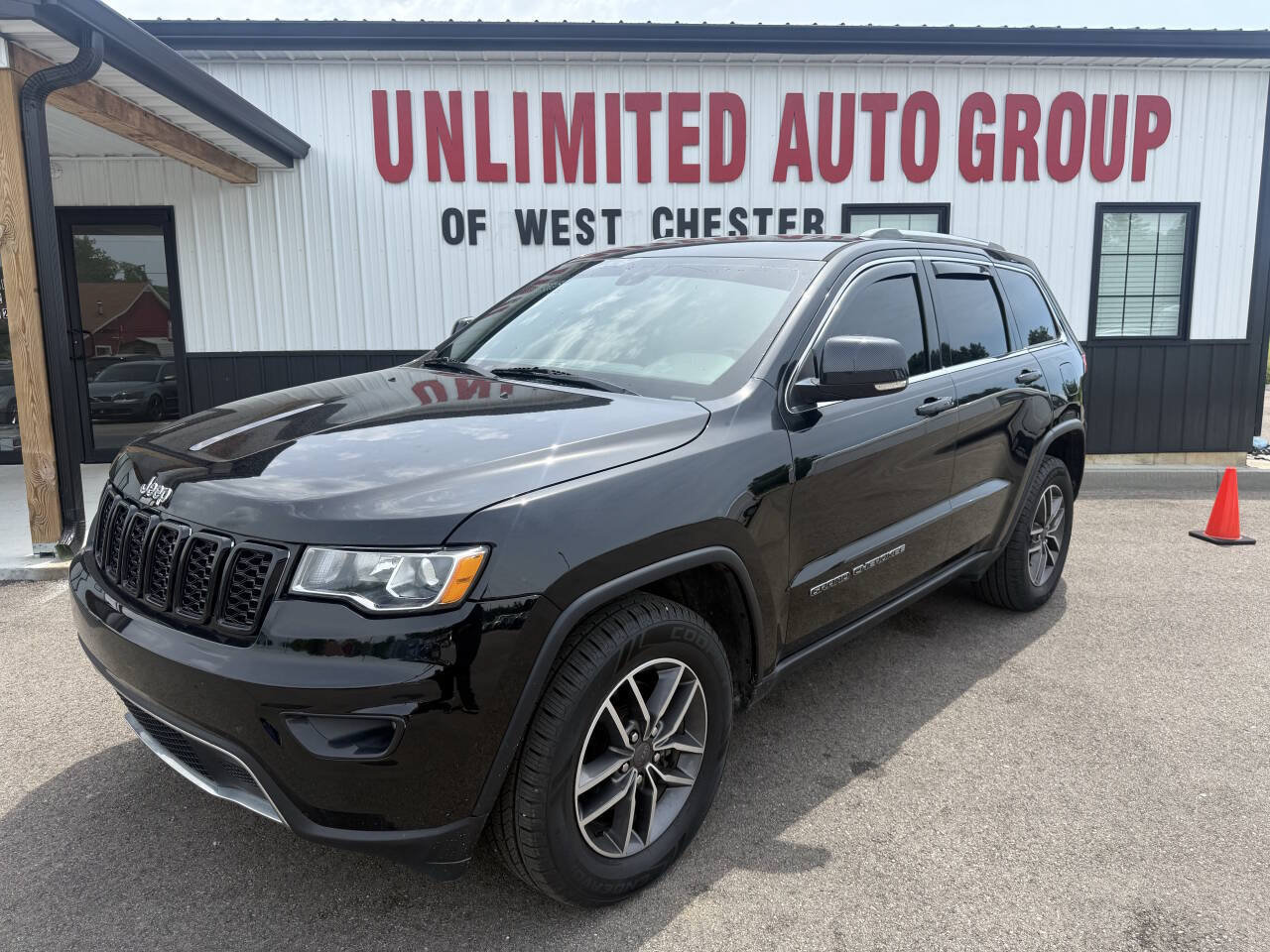 Used 2019 Jeep Grand Cherokee Limited AWD/4WD image 1