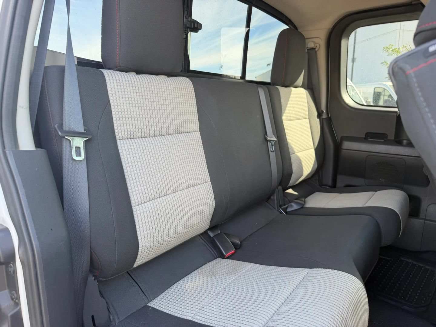 Used 2012 Nissan Titan SV AWD/4WD image 17