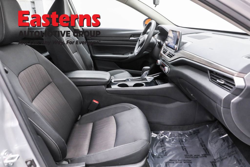 Used 2024 Nissan Altima 2.5 SV image 24