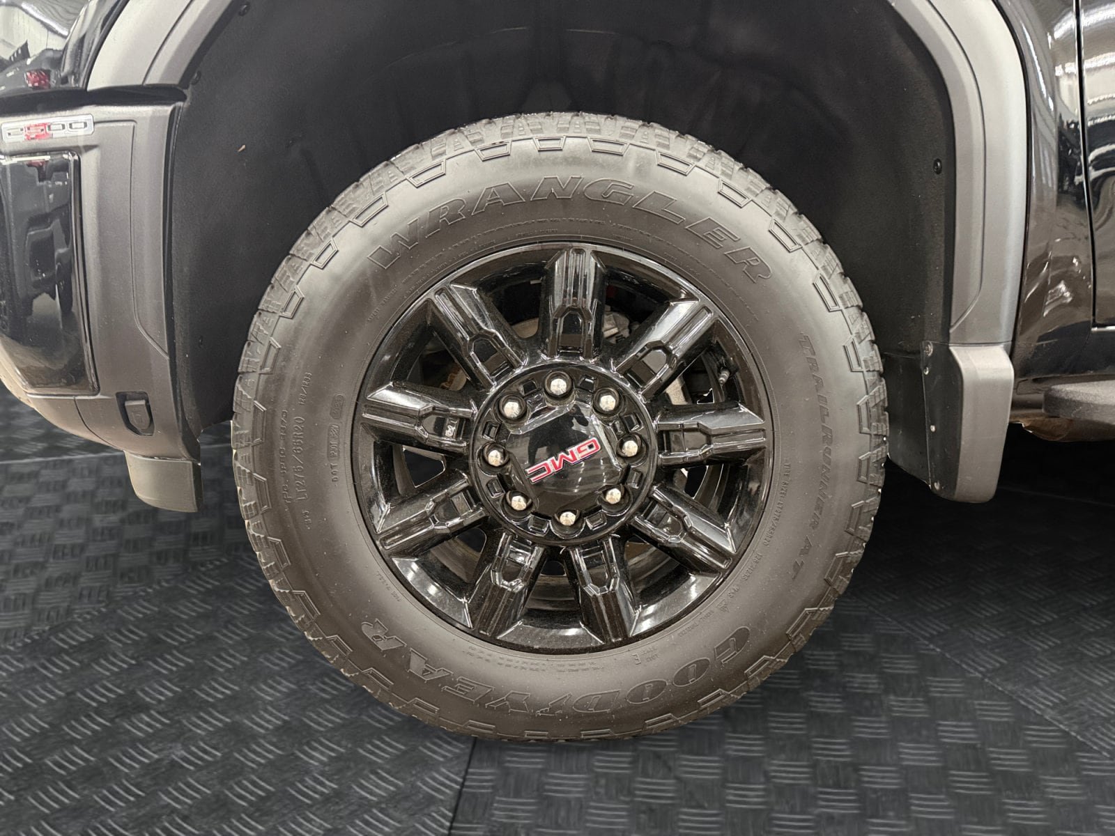 Used 2026 GMC Sierra 2500 AT4 w/ AT4 Premium Plus Package AWD/4WD image 38