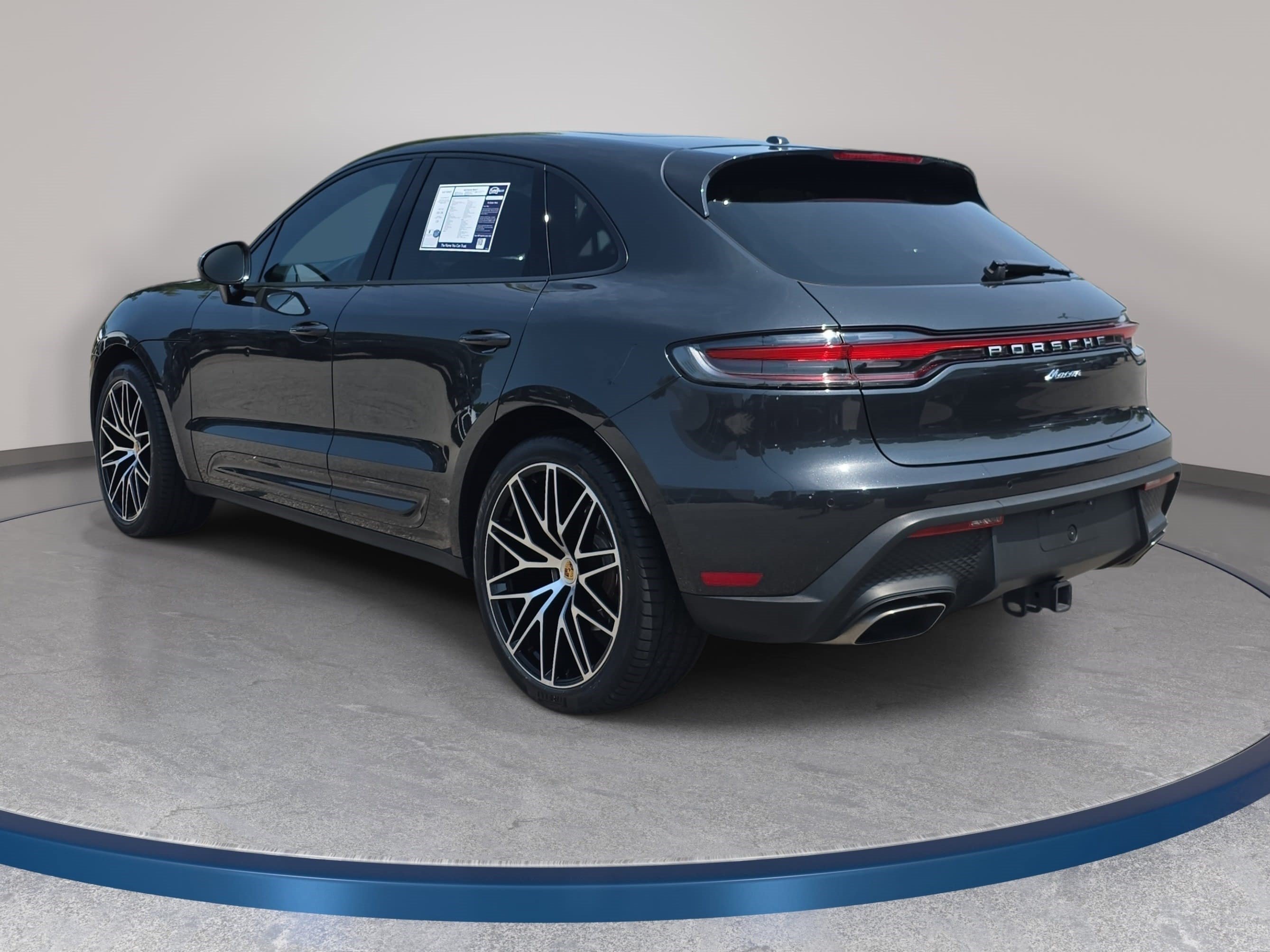 Used 2023 Porsche Macan Turbo AWD/4WD image 8