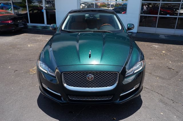 Used 2016 Jaguar XJ R-Sport RWD image 19
