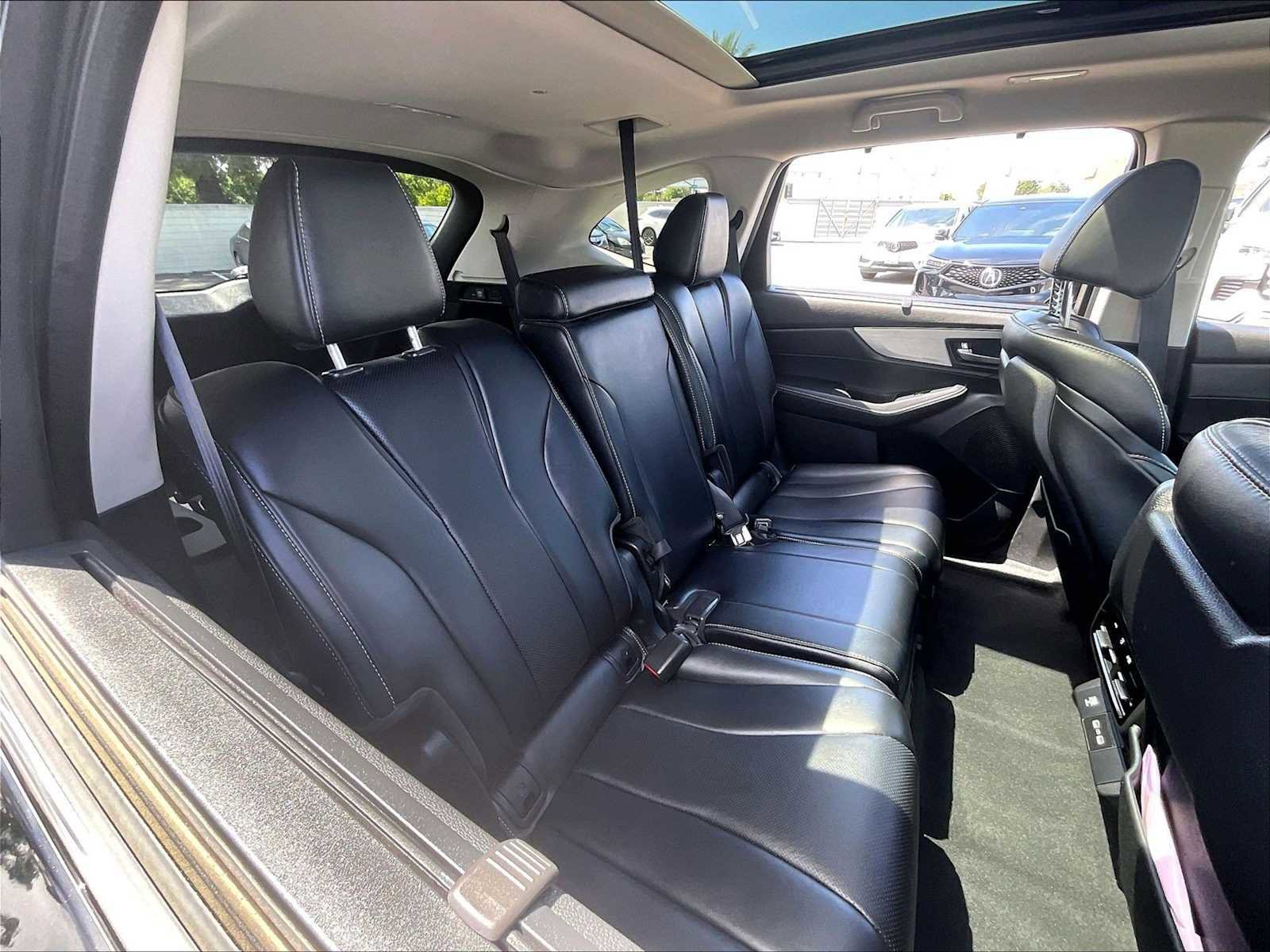 Used 2023 Acura MDX SH-AWD w/ Technology Package image 29