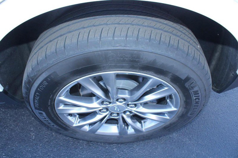 Used 2022 Cadillac XT5 Premium Luxury w/ LPO, Floor Liner Package image 7