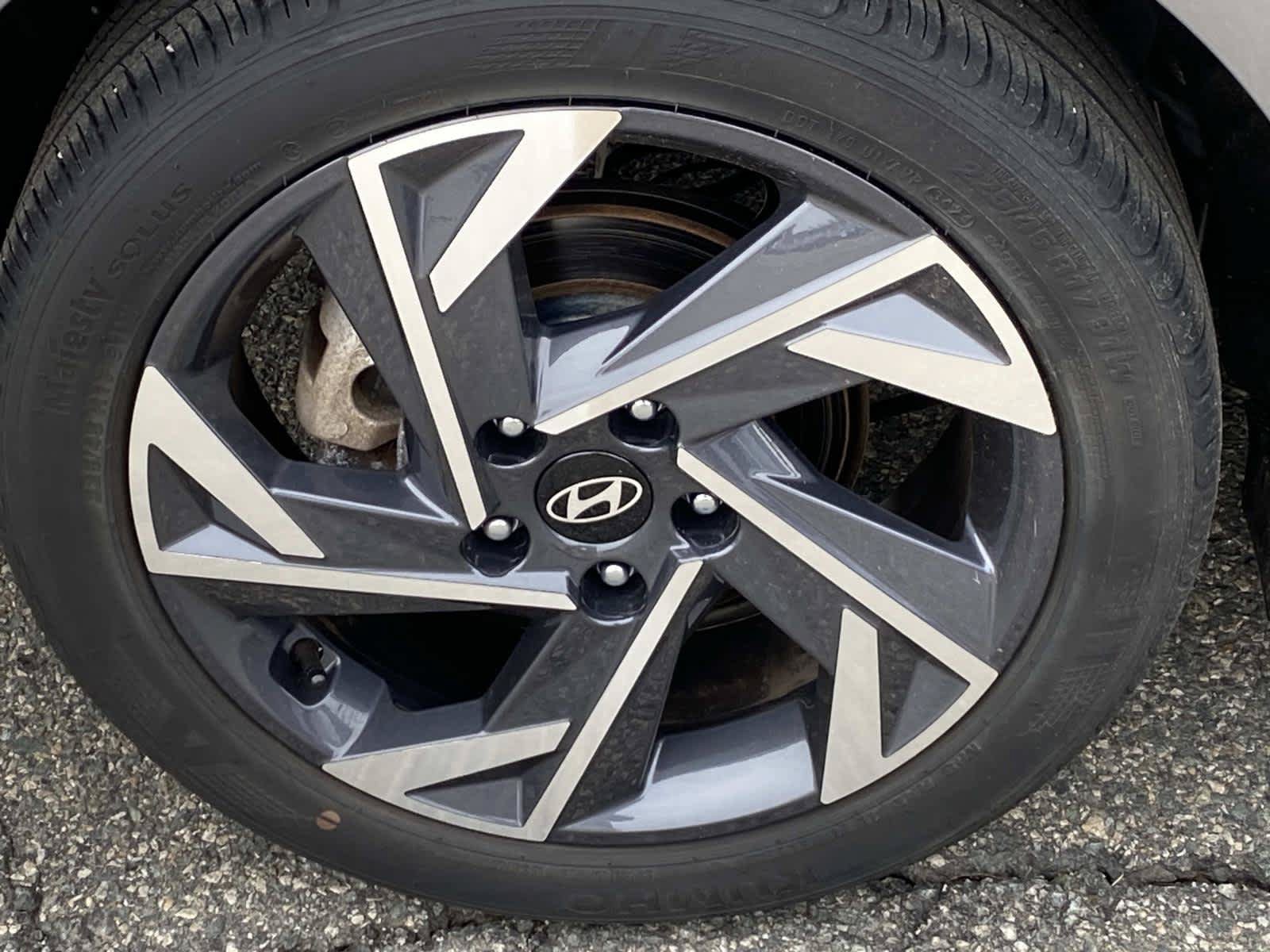 Used 2025 Hyundai Elantra Sport FWD image 21