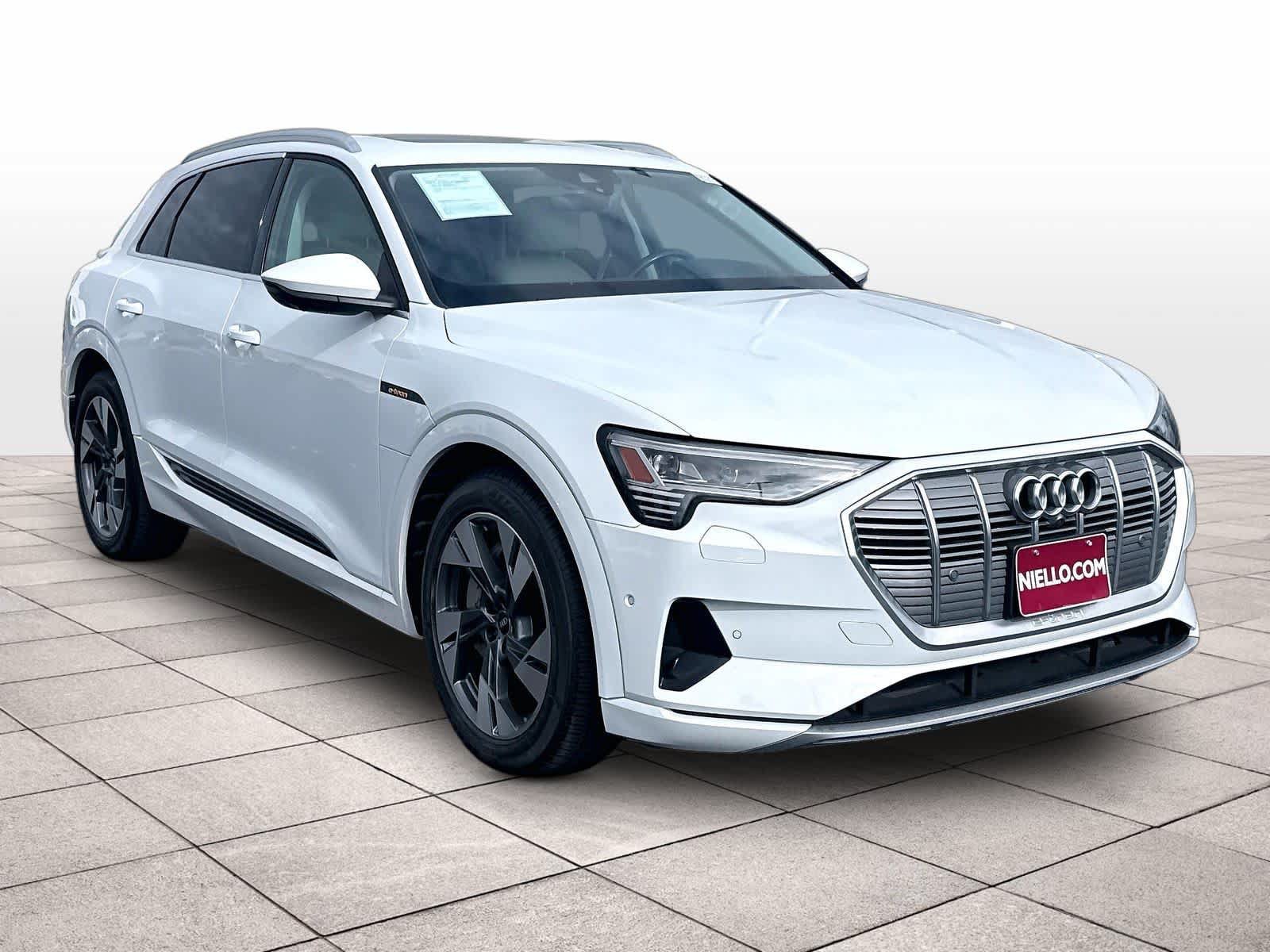 Used 2021 Audi e-tron Prestige w/ Prestige Package AWD/4WD image 3