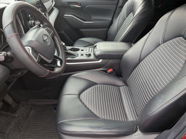 Used 2022 Toyota Highlander XSE image 15