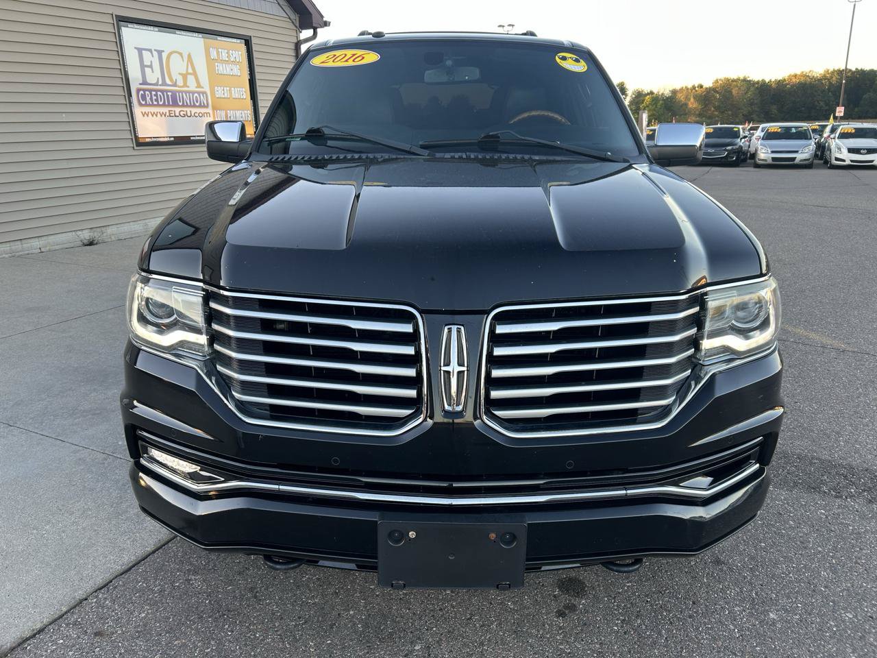 Used 2016 Lincoln Navigator L Select AWD/4WD image 2
