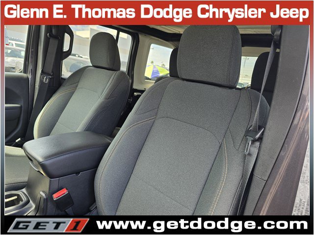 Used 2025 Jeep Wrangler Sport S image 23