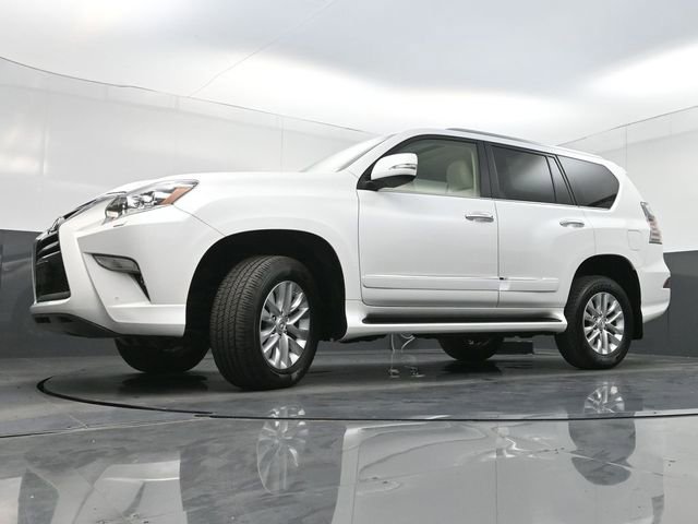 Used 2018 Lexus GX 460 Premium w/ Premium Package image 35