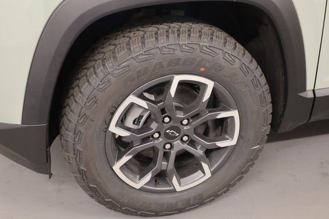 New 2026 Chevrolet Equinox ACTIV w/ Convenience Package III image 7