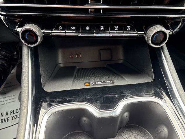 New 2026 Chevrolet Traverse LT w/ Midnight/Sport Edition AWD/4WD image 19