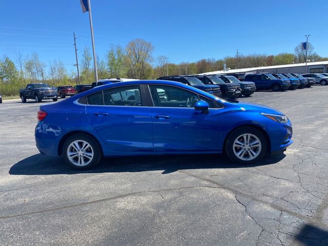 Used 2018 Chevrolet Cruze LT w/ Convenience Package FWD image 12