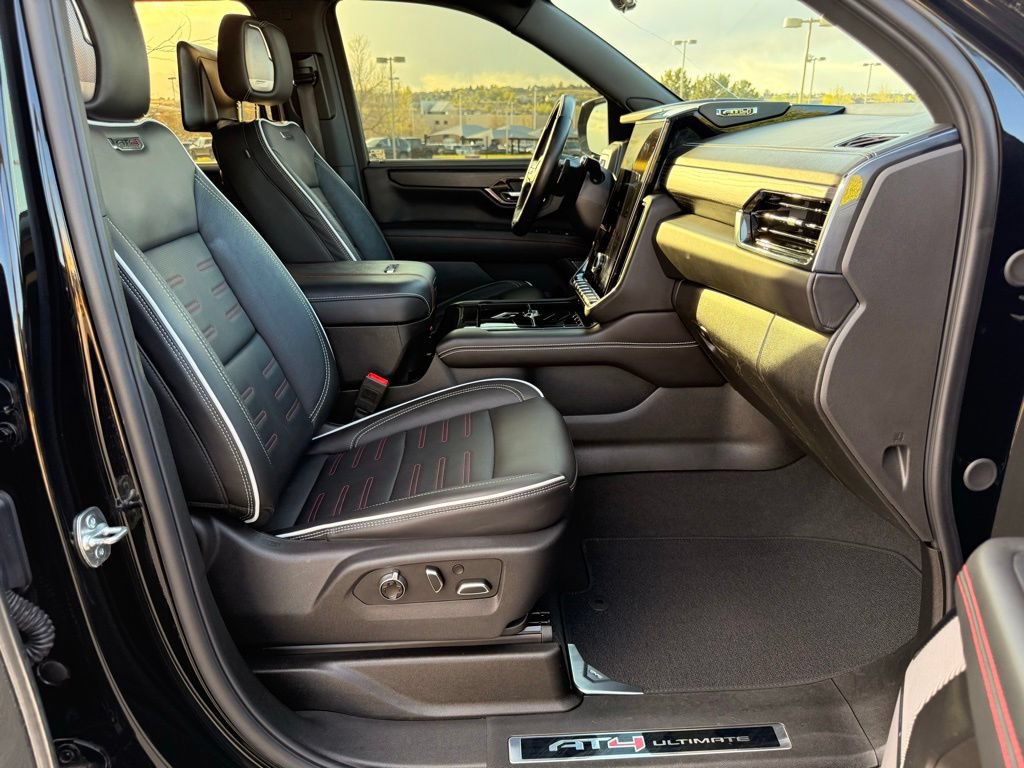 Used 2025 GMC Yukon XL AT4 Ultimate AWD/4WD image 36
