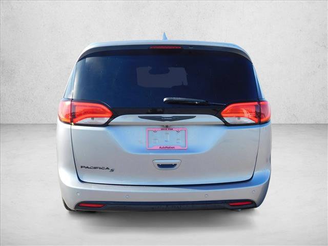 Used 2018 Chrysler Pacifica Touring Plus w/ S Appearance Package image 6
