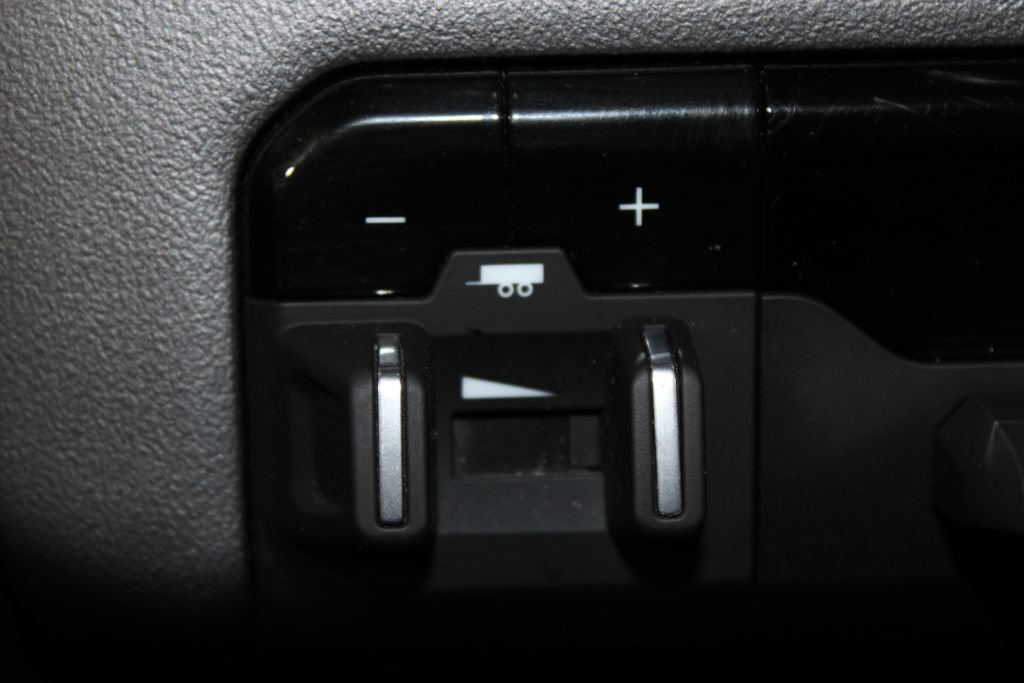 Used 2024 RAM 2500 Big Horn AWD/4WD image 42