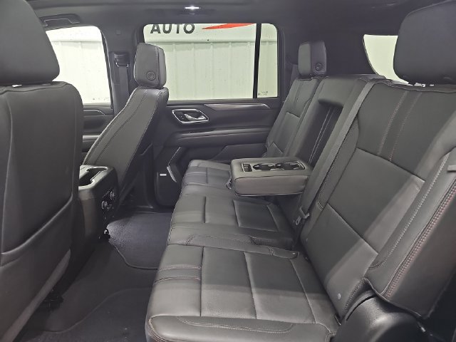 Used 2024 Chevrolet Suburban RST w/ Luxury Package AWD/4WD image 35