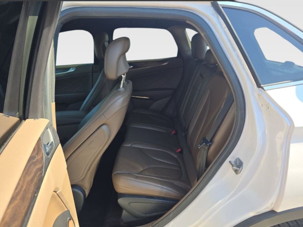 Used 2017 Lincoln MKC Reserve image 11