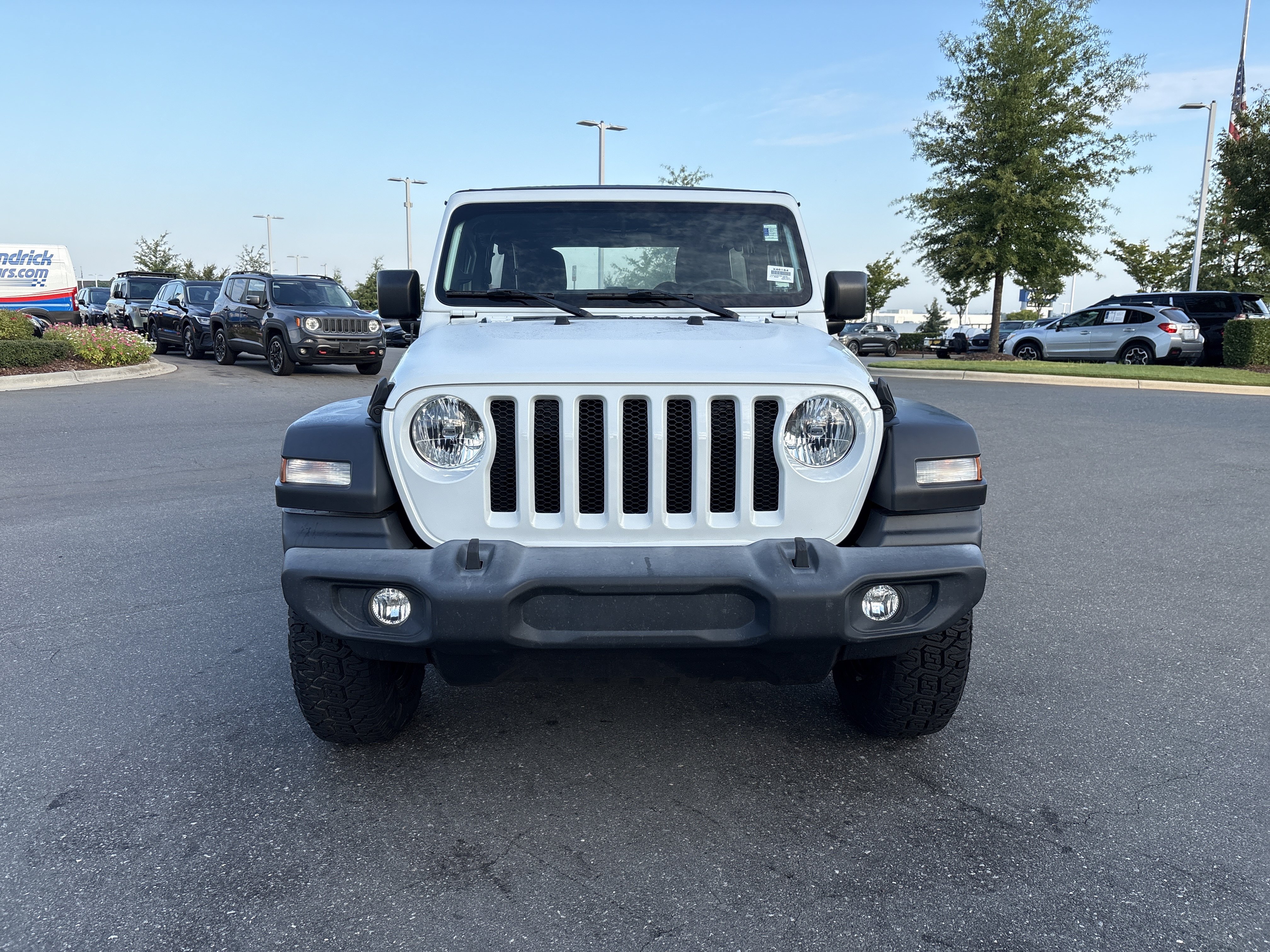 Used 2022 Jeep Wrangler Unlimited Sport AWD/4WD image 3