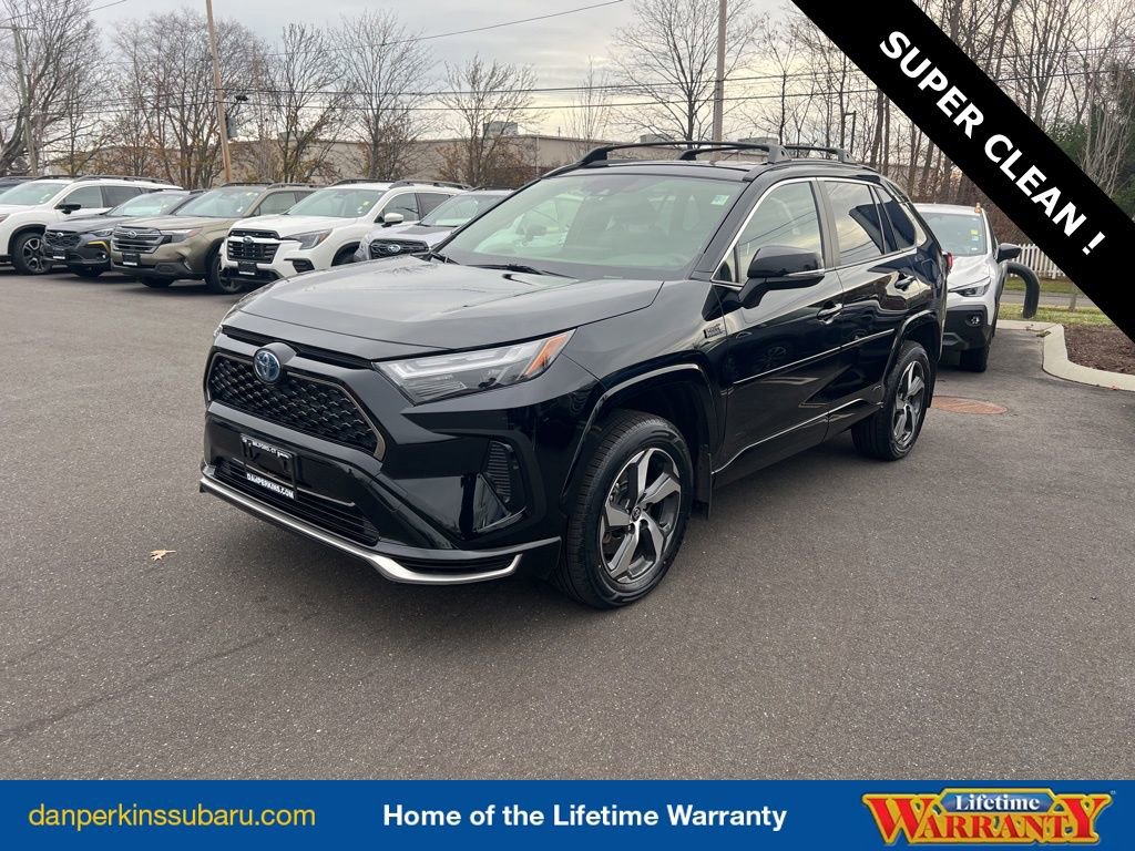 Used 2023 Toyota RAV4 SE image 1