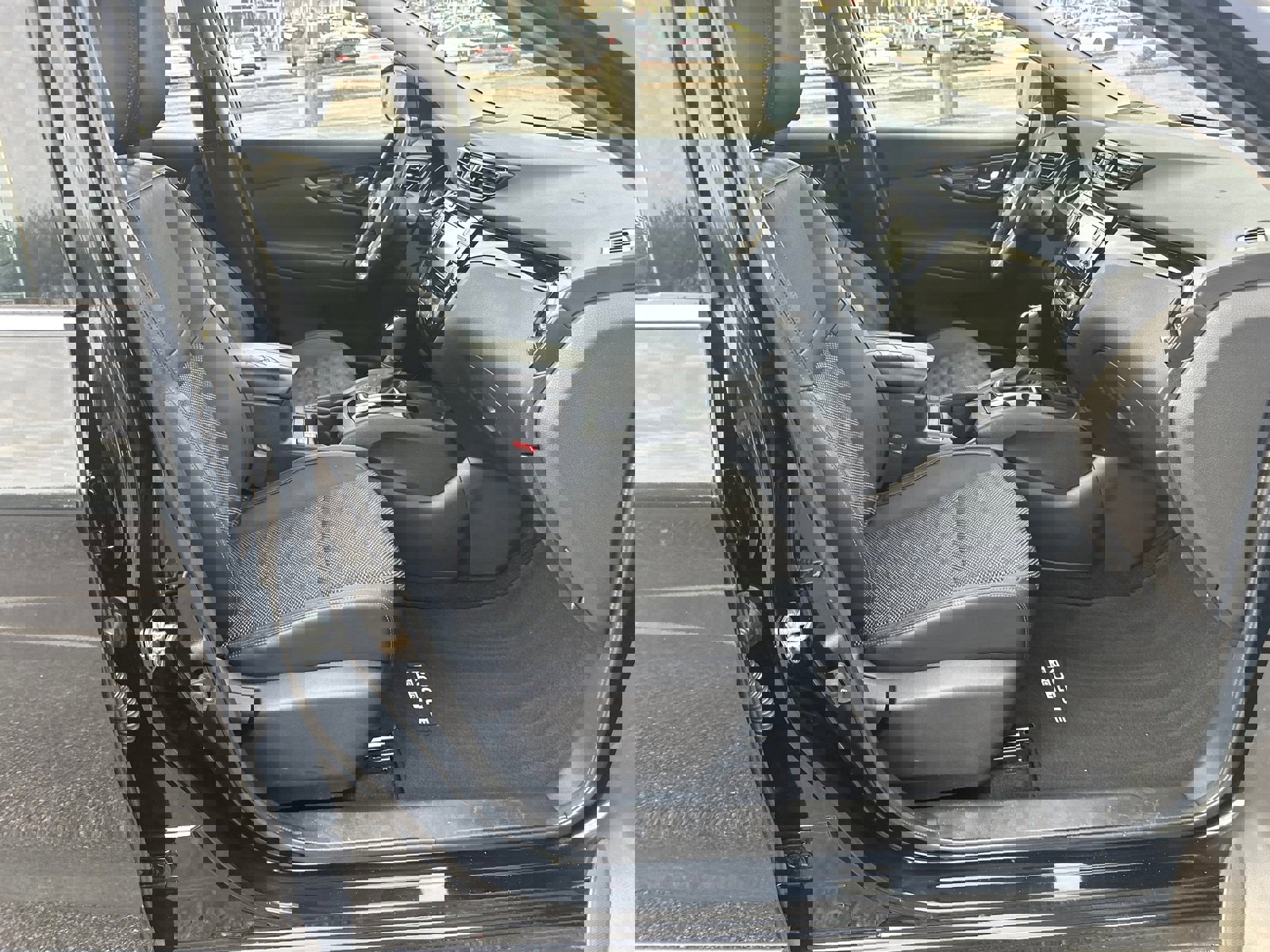 Used 2021 Nissan Rogue Sport SV w/ Technology Package image 13