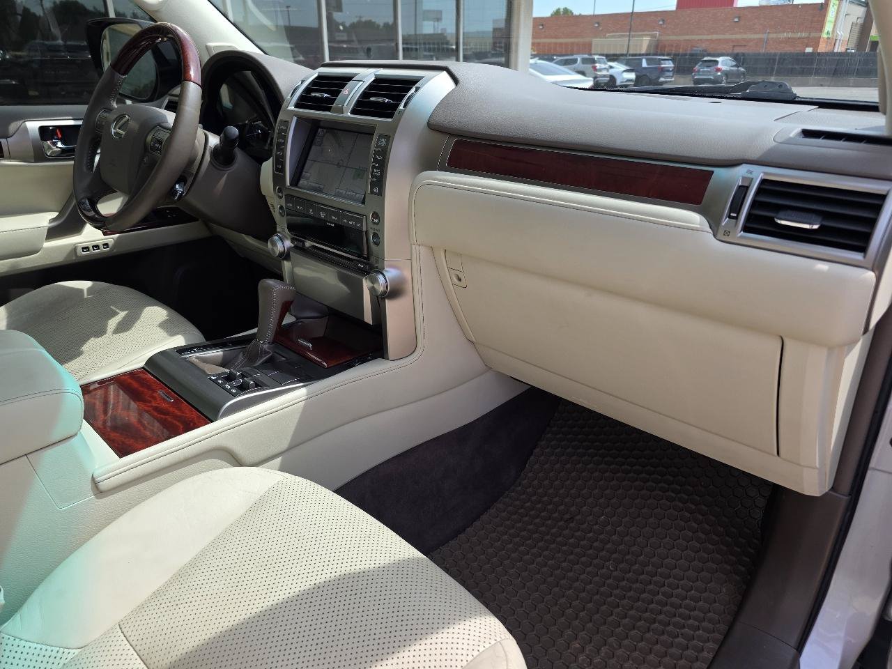 Used 2013 Lexus GX 460 w/ Comfort Plus Pkg AWD/4WD image 19