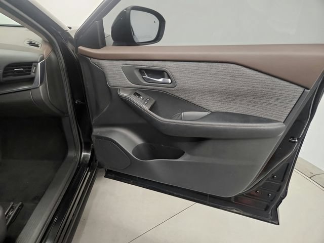Used 2023 Nissan Rogue SV FWD image 29