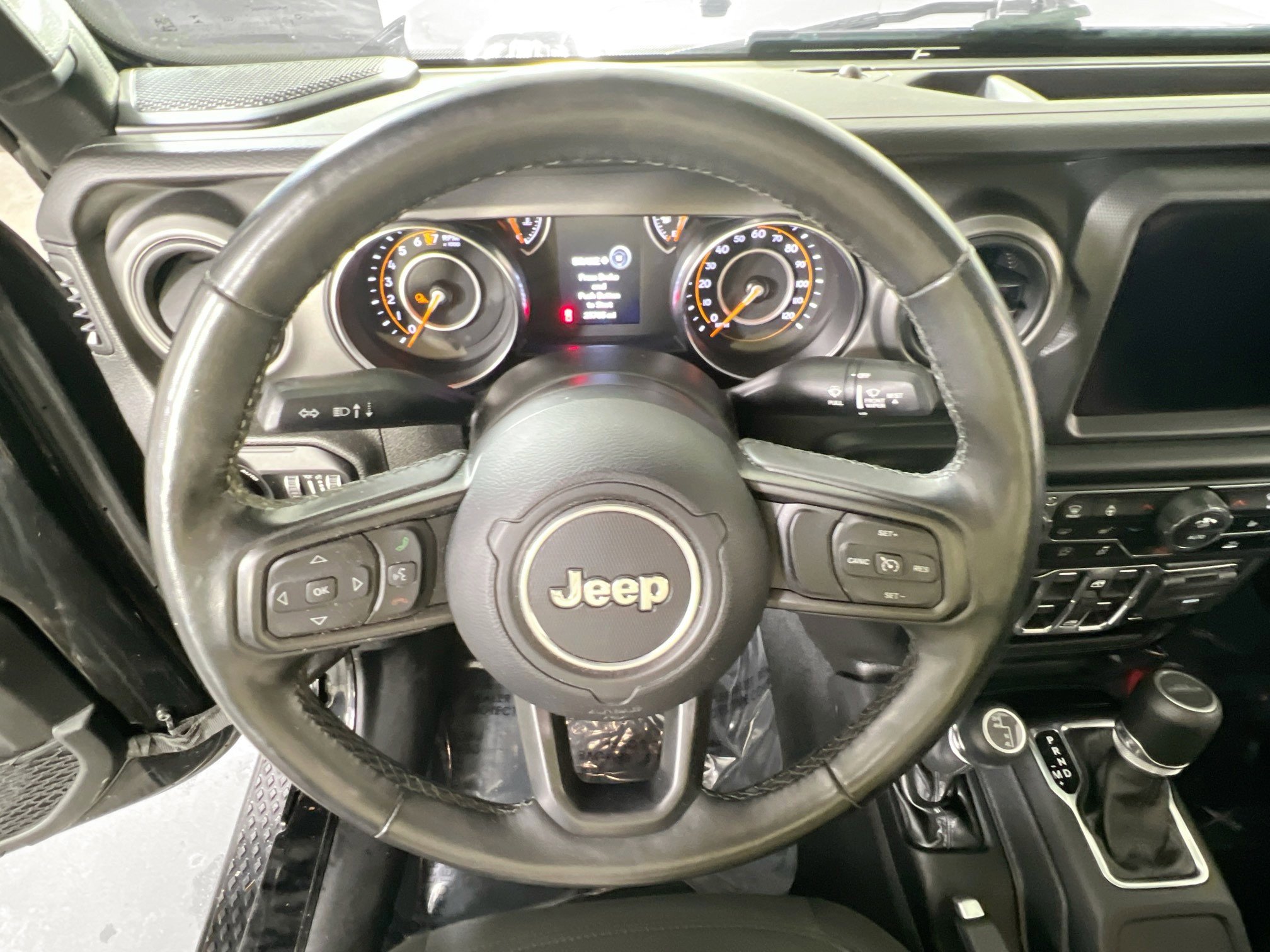 Used 2022 Jeep Gladiator Sport AWD/4WD image 11