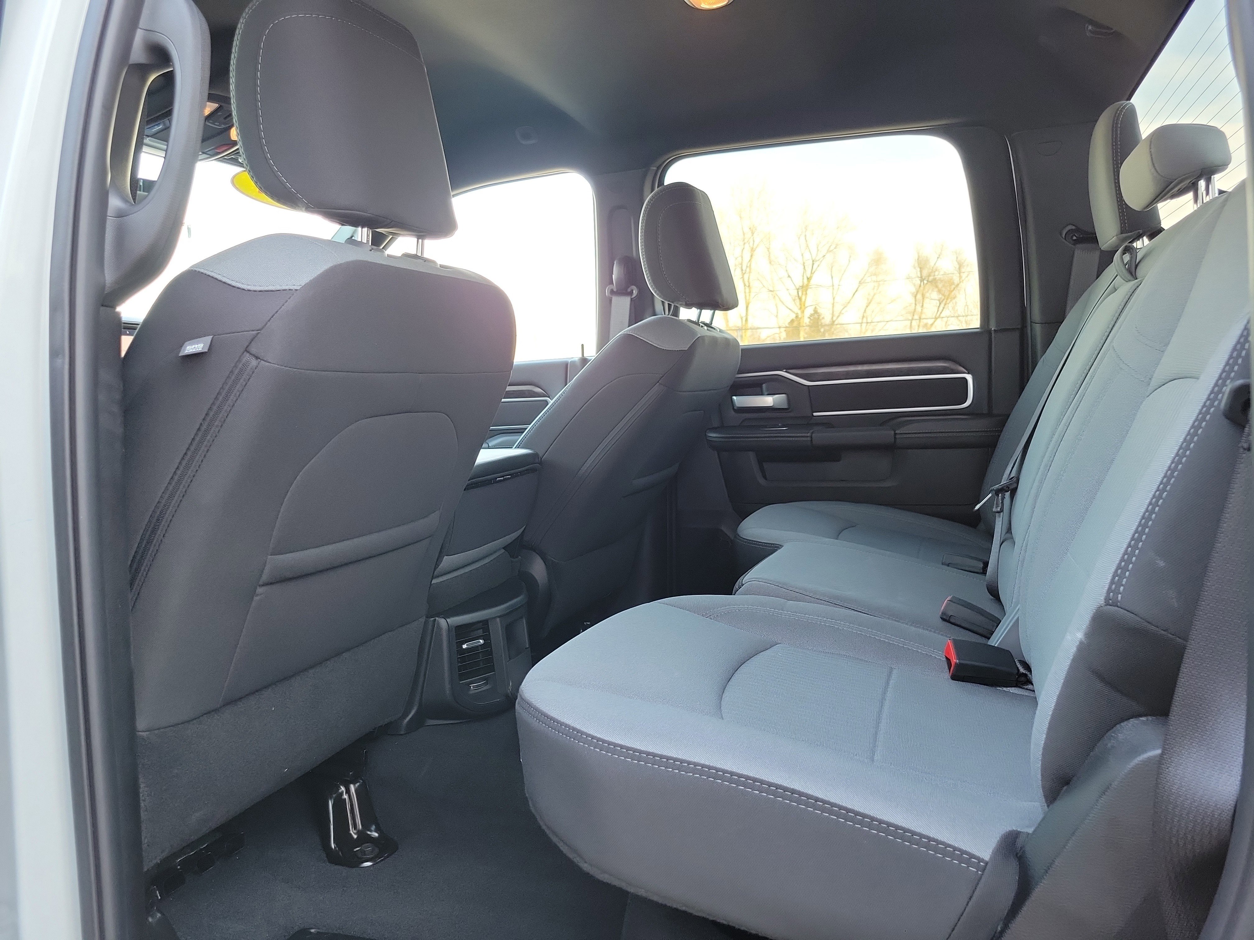 Used 2024 RAM 2500 Big Horn w/ Towing Technology Group AWD/4WD image 18