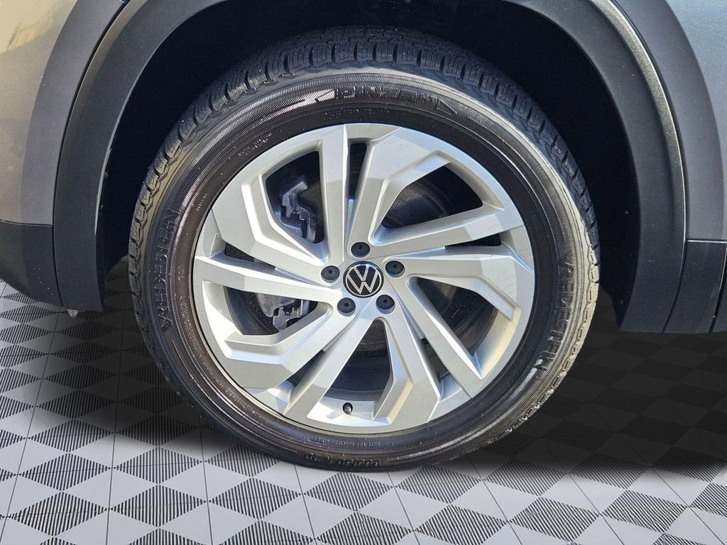 Used 2021 Volkswagen Atlas Cross Sport SEL image 33