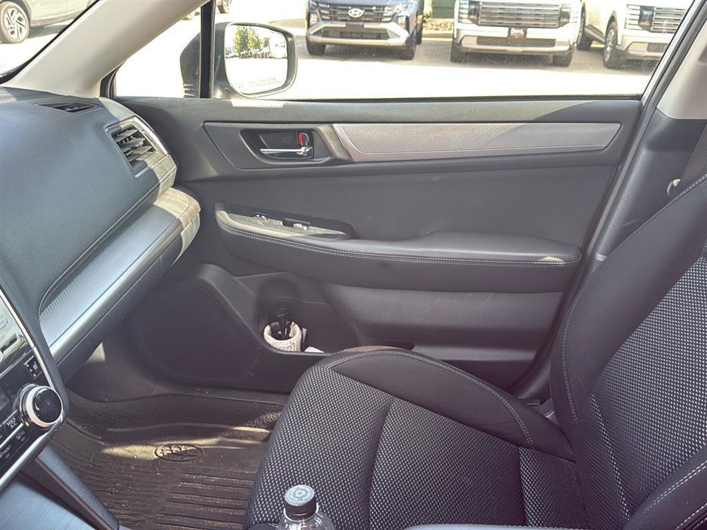 Used 2019 Subaru Outback 2.5i Premium AWD/4WD image 16
