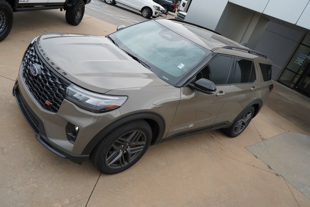 New 2026 Ford Explorer ST w/ Sun And Sound Package AWD/4WD image 13