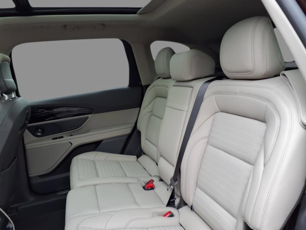 New 2025 Lincoln Nautilus Reserve w/ Jet Appearance Package AWD/4WD image 6