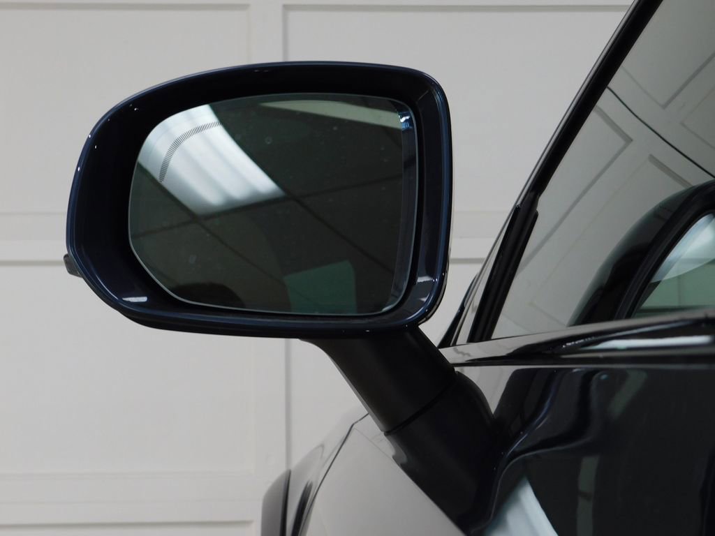 Used 2026 Volvo V90 B6 Cross Country Ultra image 25