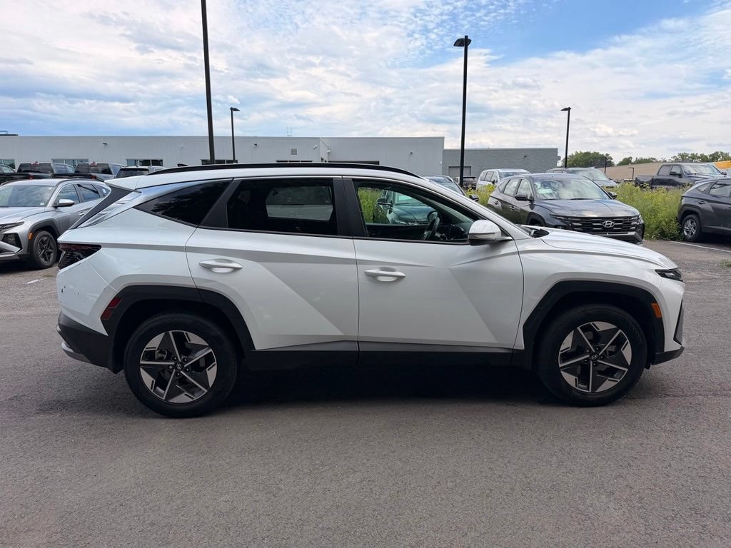 Used 2025 Hyundai Tucson SEL AWD/4WD image 2