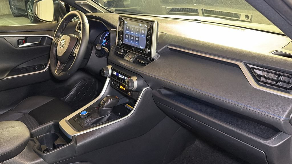 Used 2020 Toyota RAV4 XSE AWD/4WD image 10