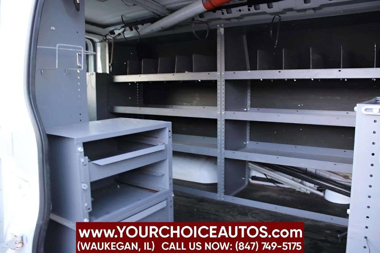 Used 2012 Chevrolet Express 2500 image 19