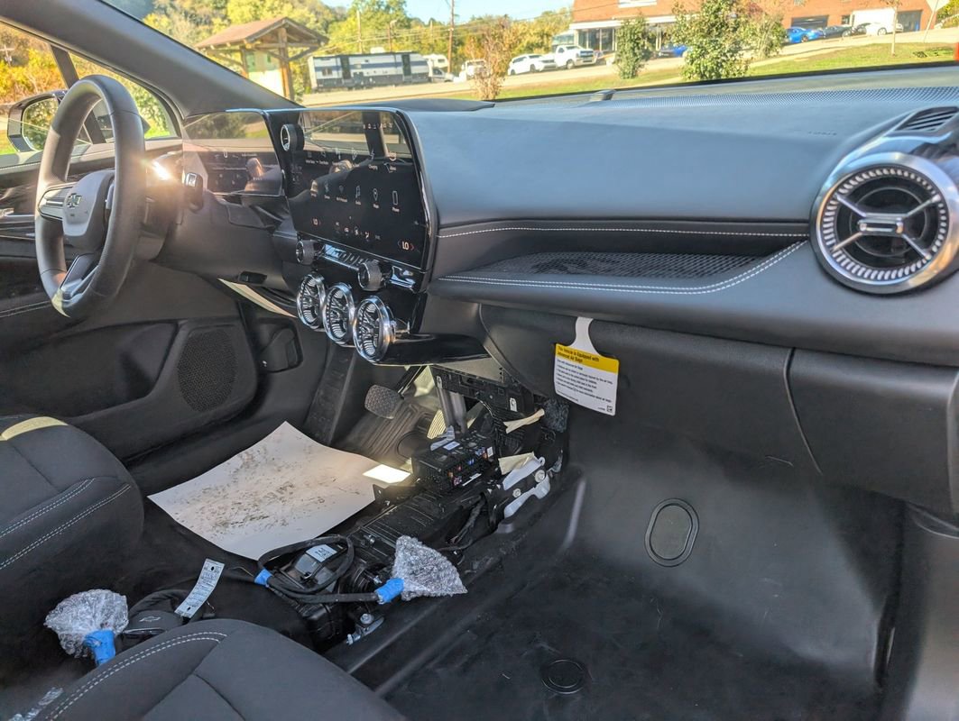 Used 2025 Chevrolet Blazer EV AWD Police image 26