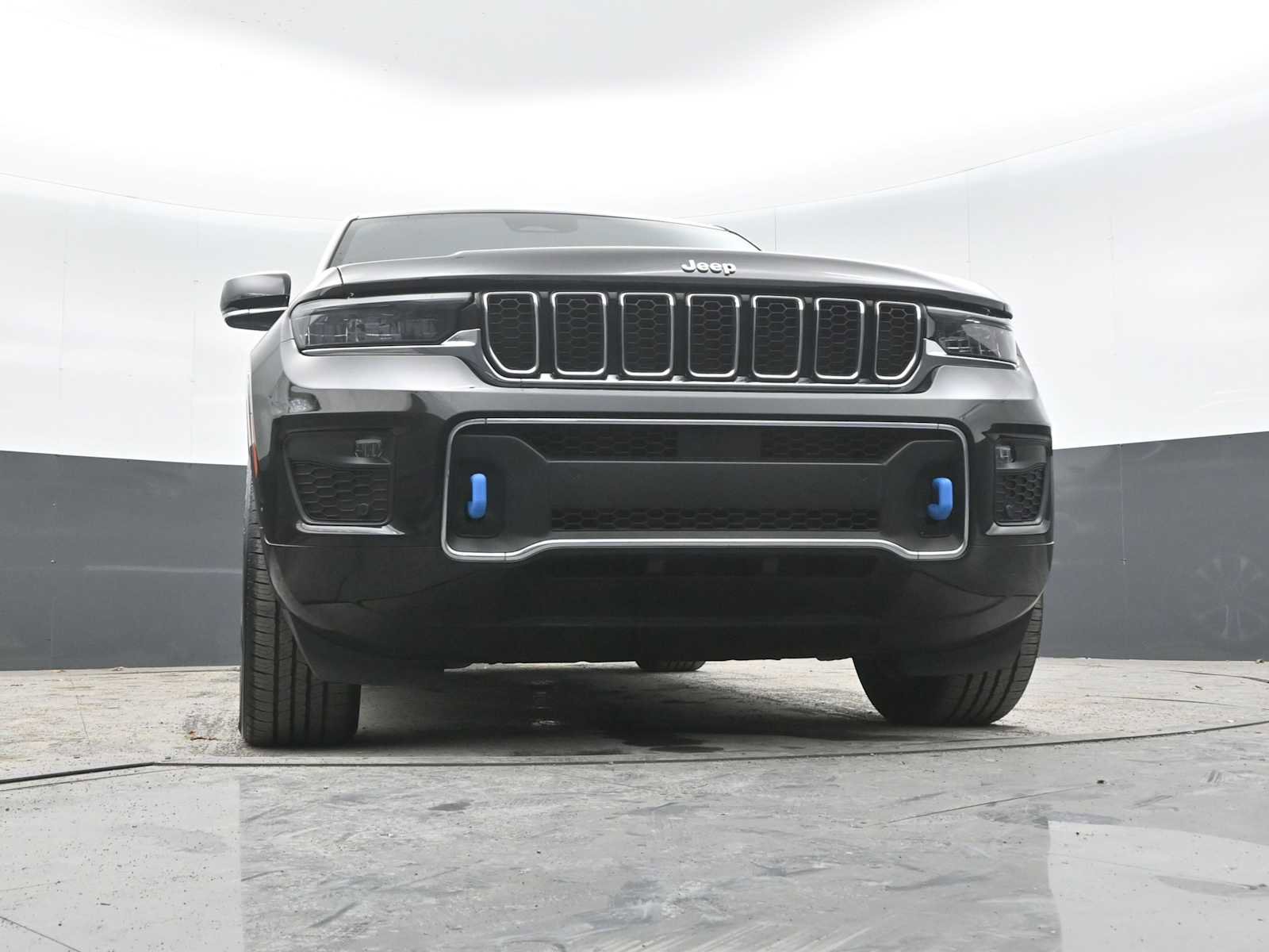 Used 2023 Jeep Grand Cherokee Overland image 40