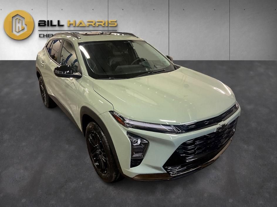 Used 2024 Chevrolet Trax ACTIV w/ Sunroof Package image 9